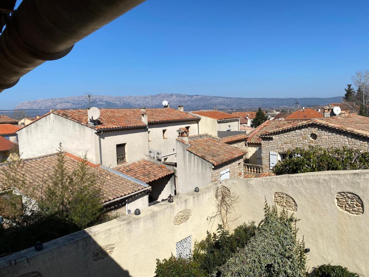 Châteaux Demeures Vallée de L'Arc Trets Esterno foto