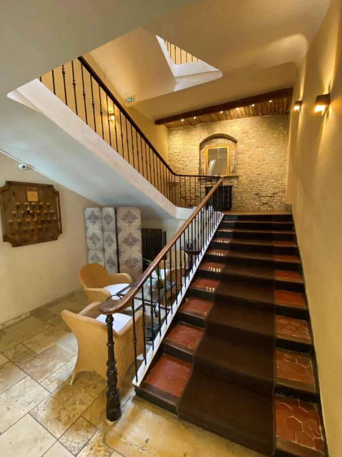 Châteaux Demeures Vallée de L'Arc Trets Esterno foto
