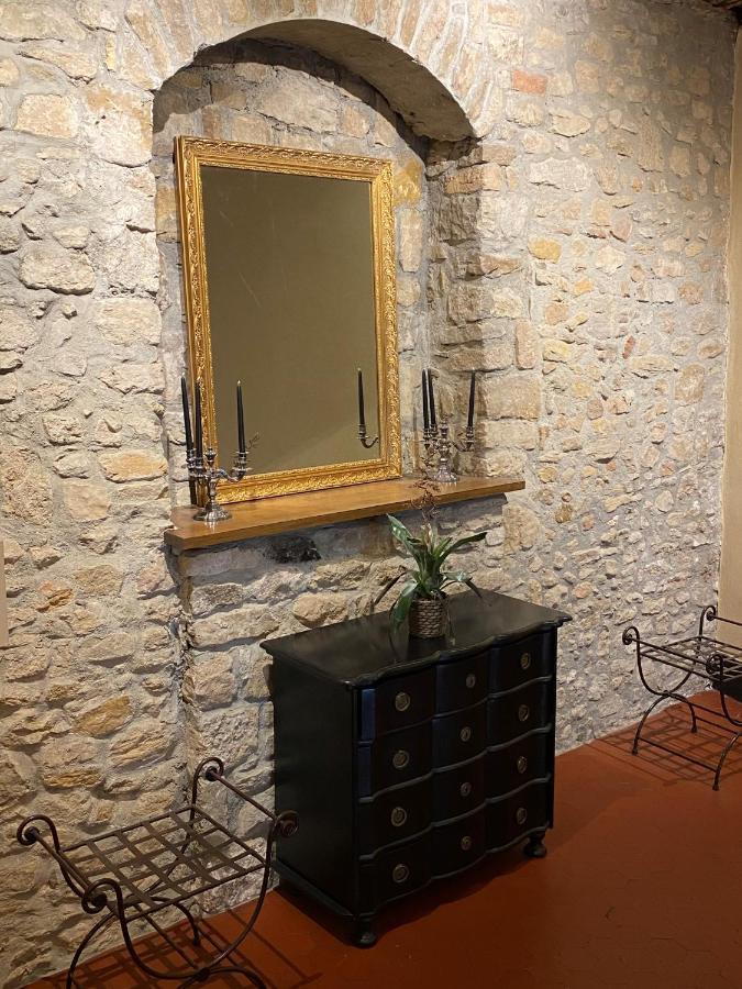Châteaux Demeures Vallée de L'Arc Trets Esterno foto